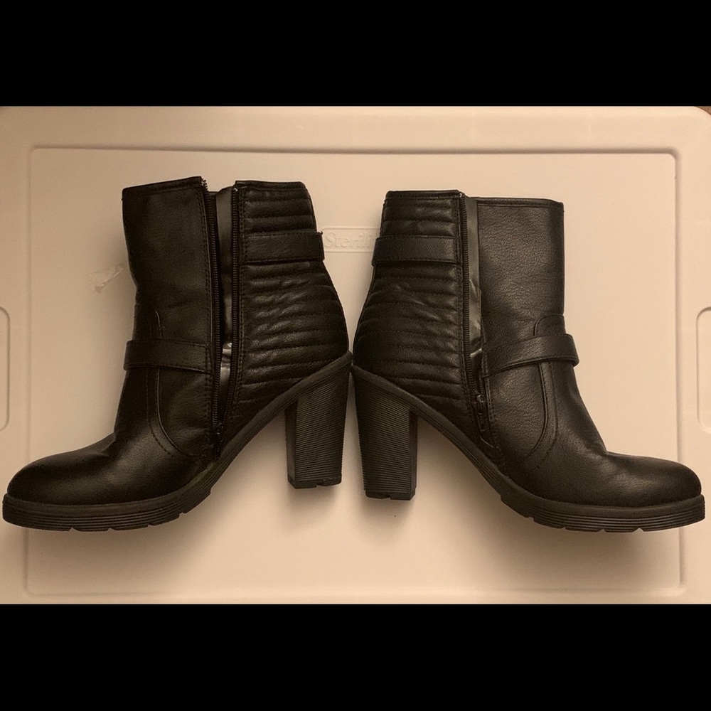 Guess Boots - Picture 14 of 14